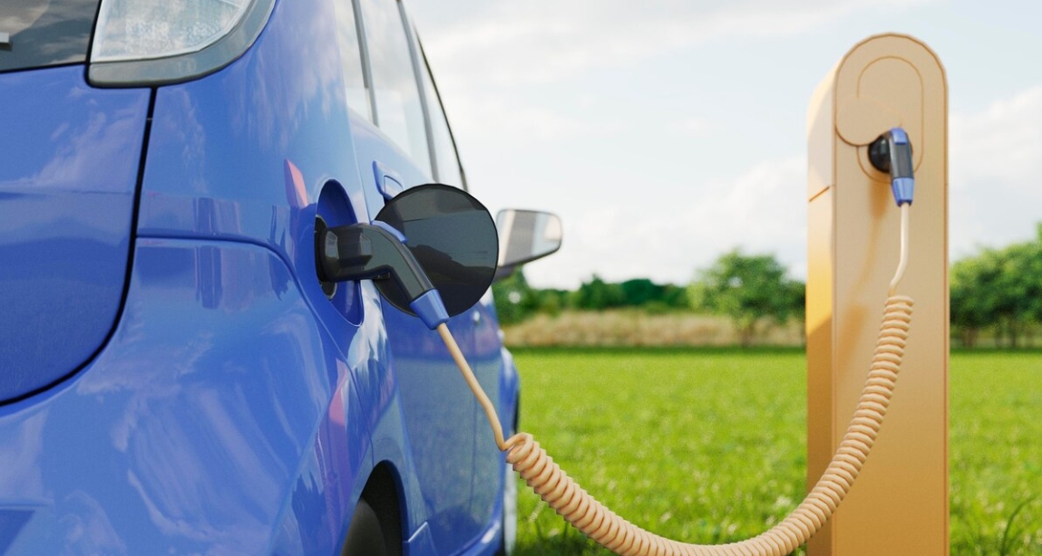 A Financial Analysis of SolarMax Solar Panel Installations